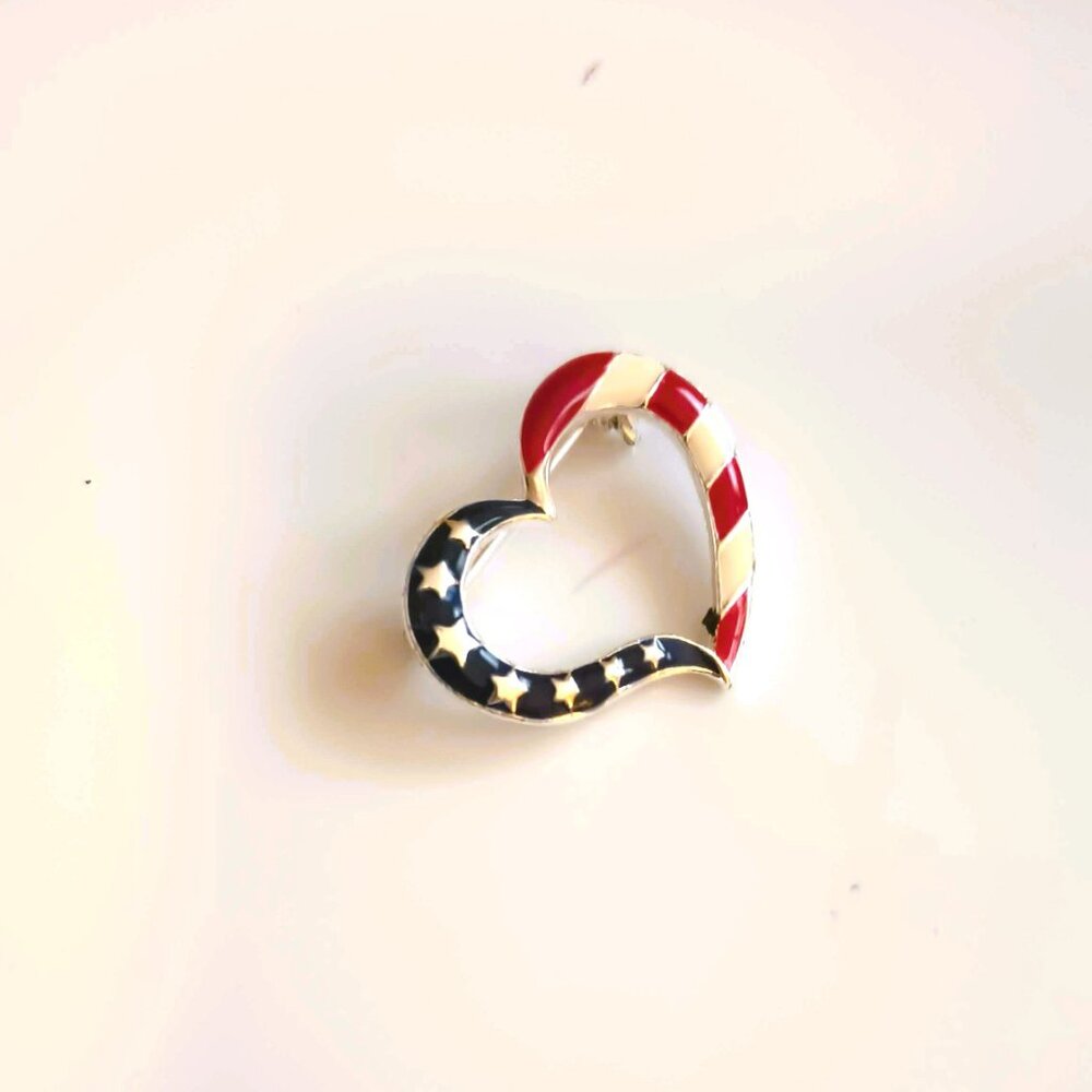 Avon Heart American Flag Brooch Silver Tone Enamel Red White Blue Patriotic Pin
